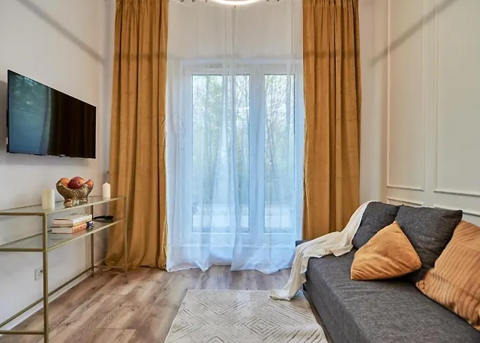 Cozy Bialoleka - Book It * Warszawa